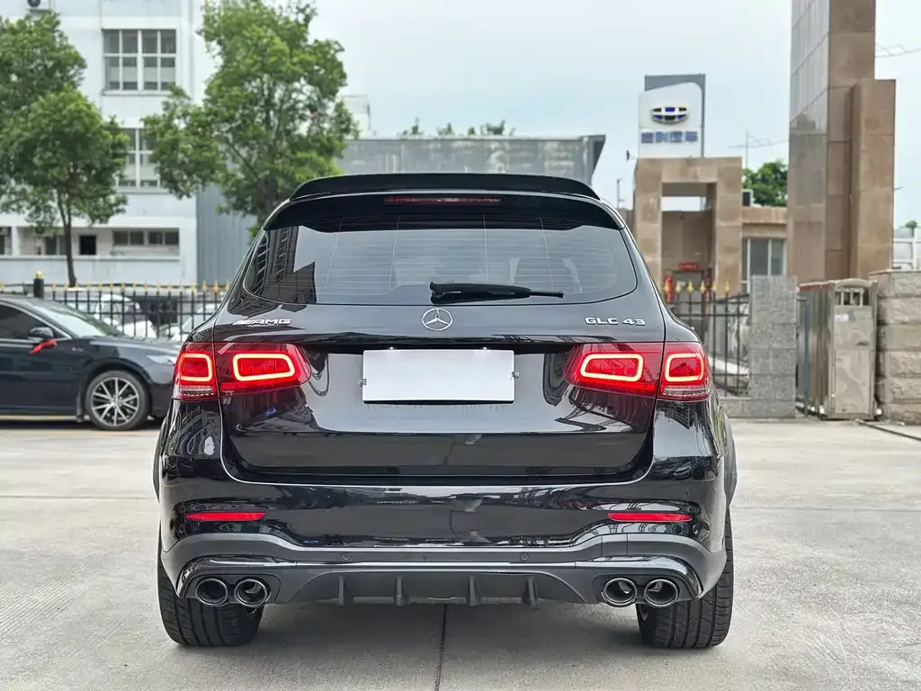 Mercedes-Benz GLC AMG — фото 5