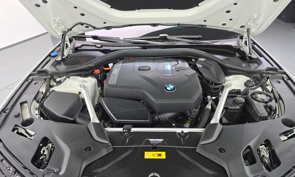 BMW 5-Series 2023 из KR, фото 5