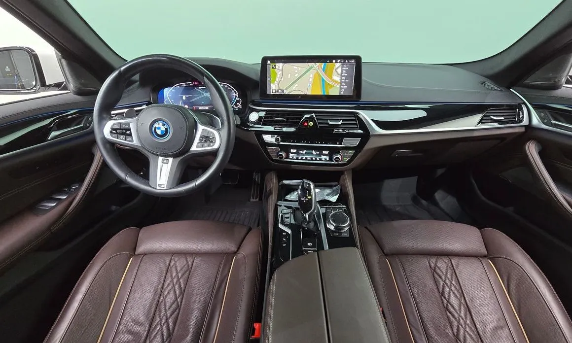 BMW 5-Series 2023 из KR, фото 8