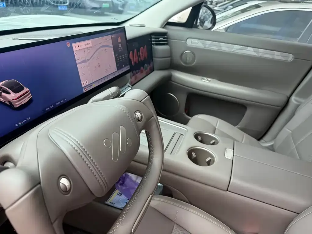 IM LS6 — фото 8