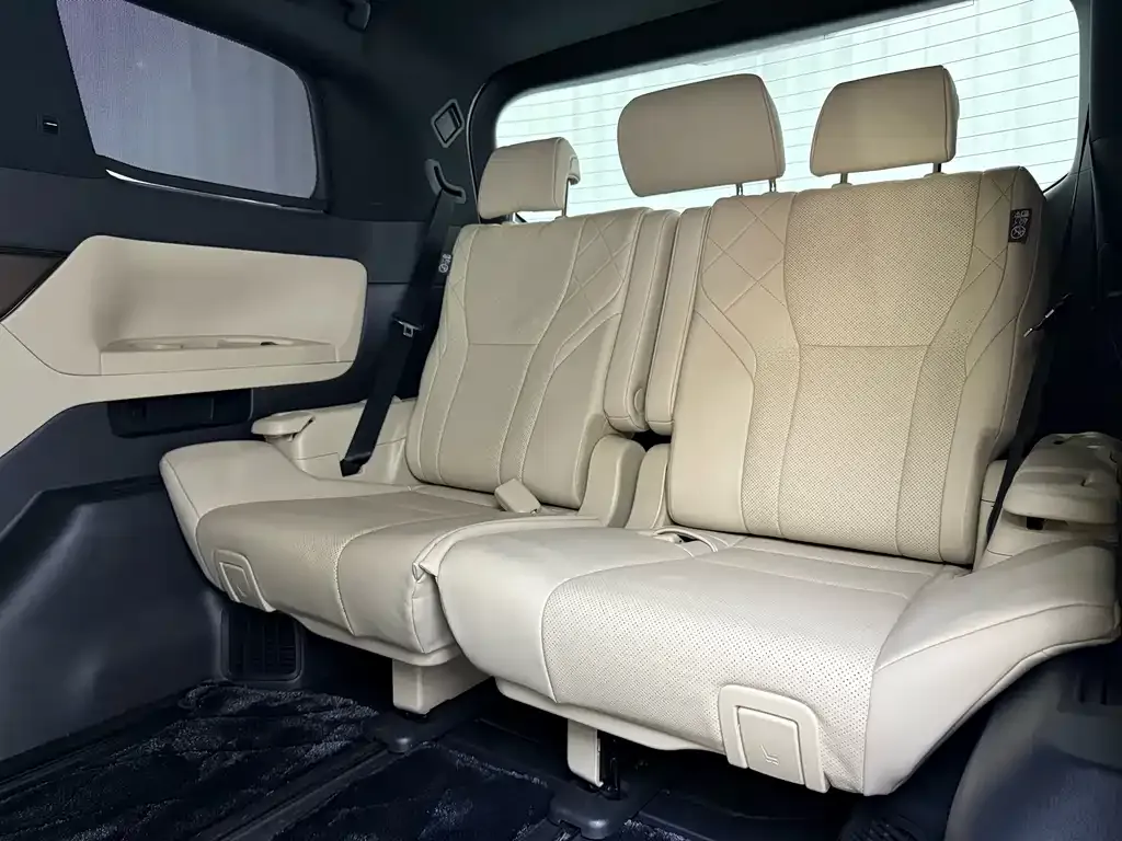 Toyota Alphard — фото 6