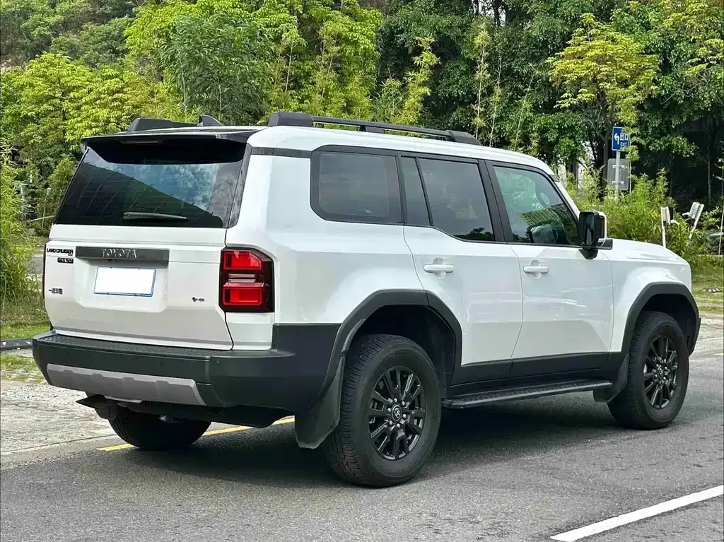 Toyota Prado 2025 из CN, фото 10