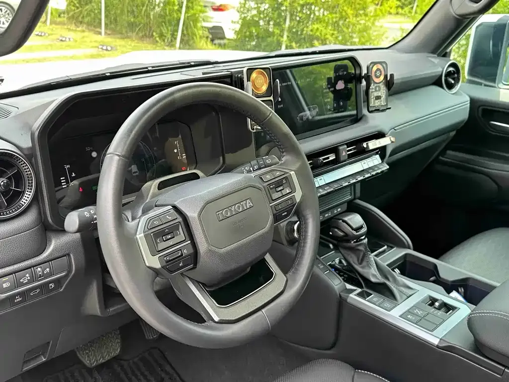 Toyota Prado 2025 из CN, фото 8