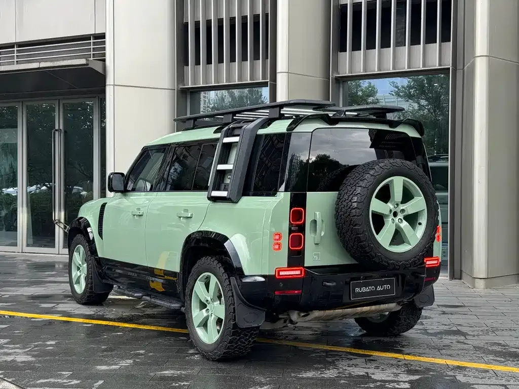 Land Rover Defender — фото 2