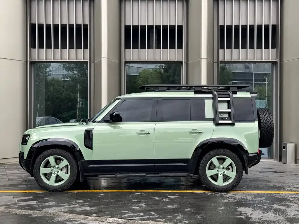 Land Rover Defender — фото 10