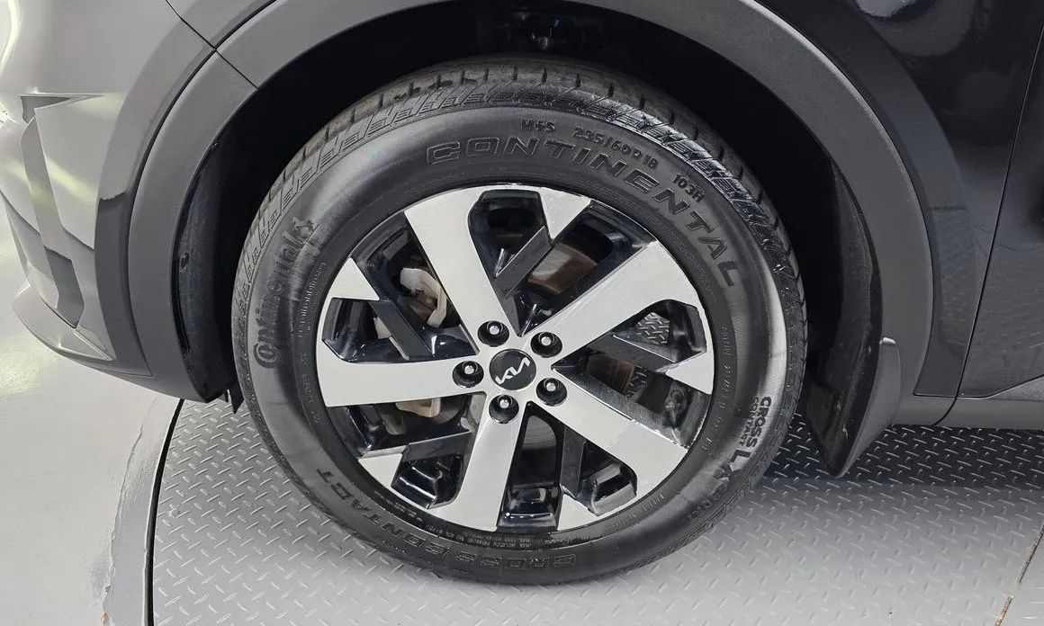Kia Sorento — фото 9