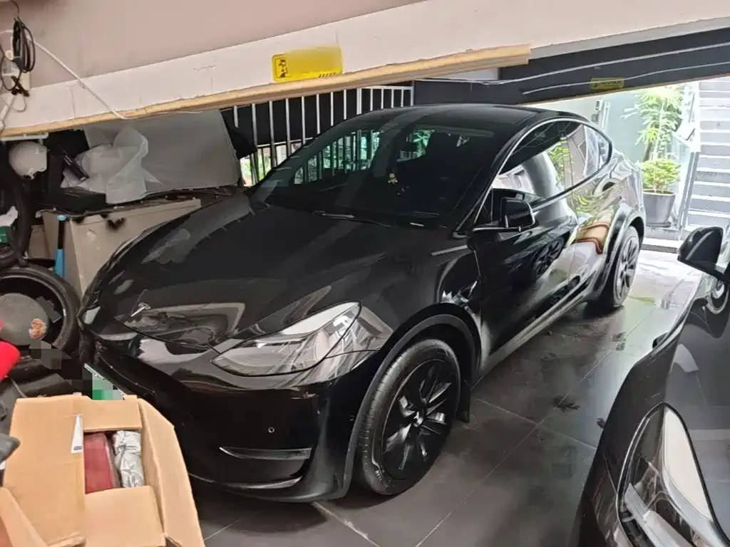 Tesla Model Y — фото 6