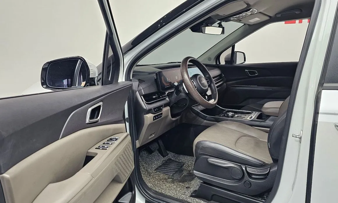Kia Carnival — фото 4