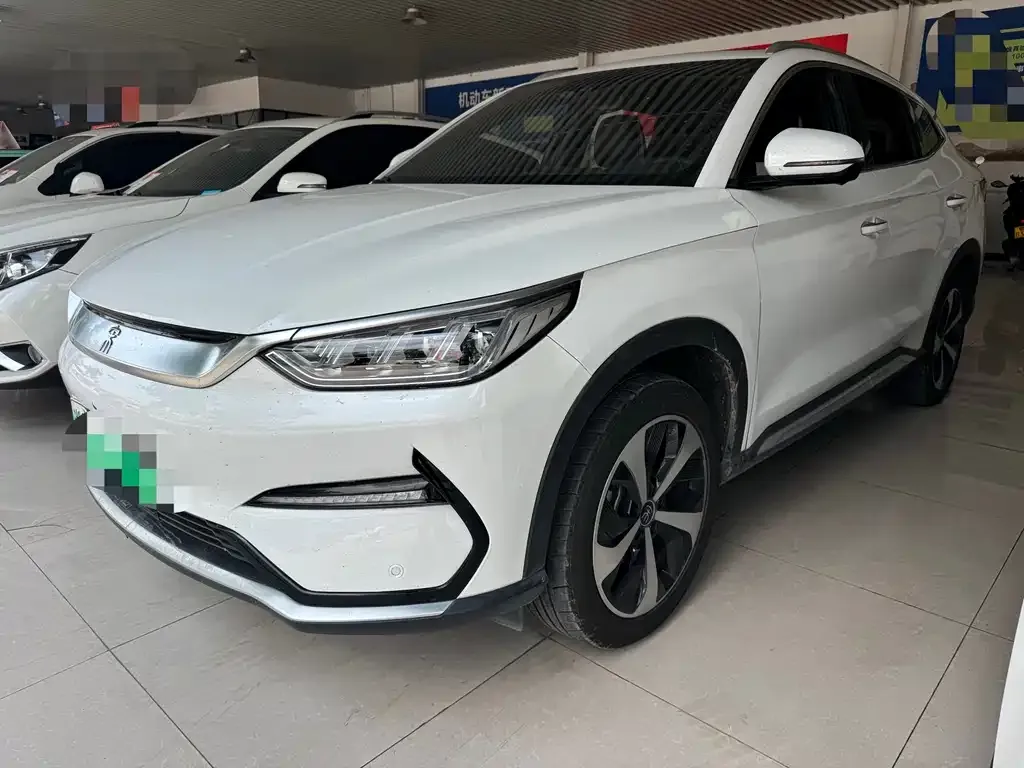 BYD PLUS New Energy — фото 1