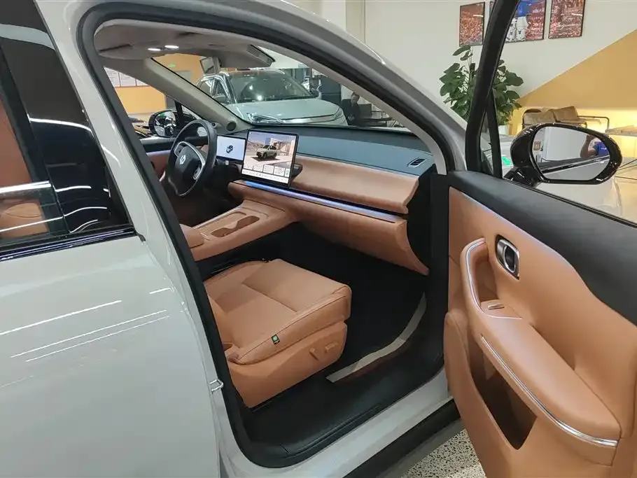 Leapmotor C10 — фото 4