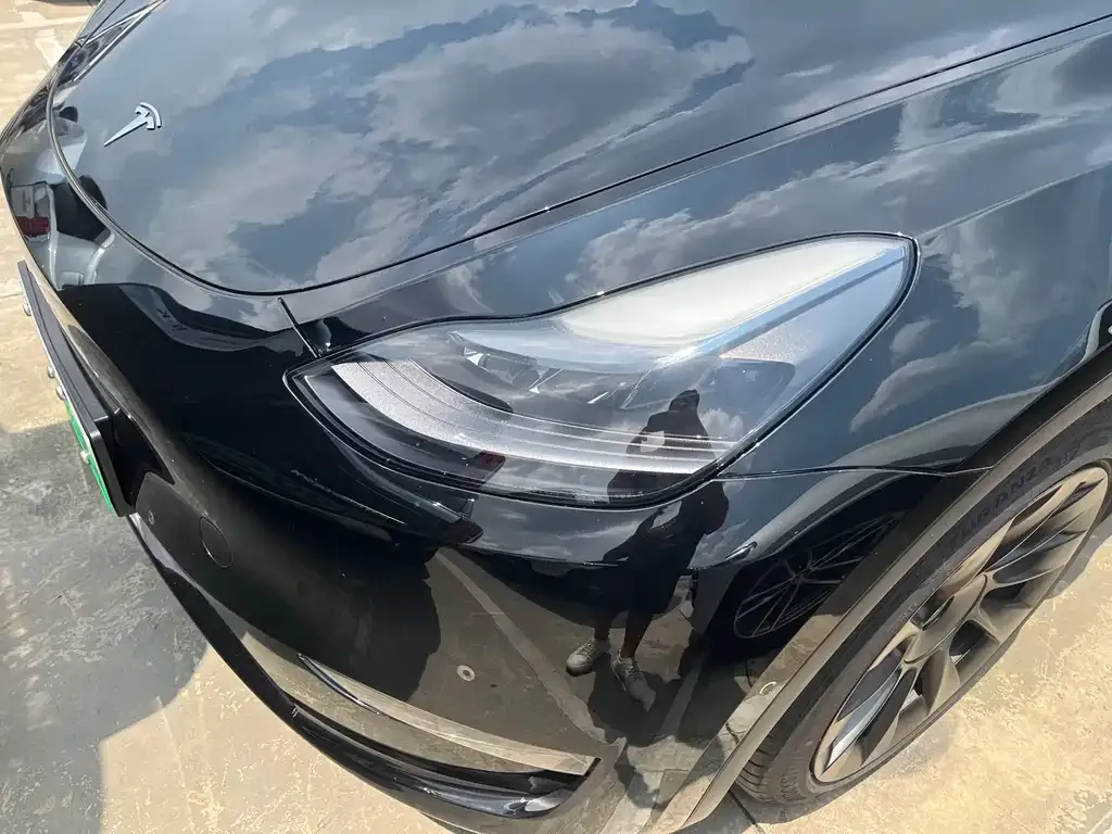 Tesla Model Y — фото 3