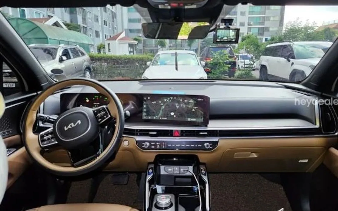 Kia Sorento — фото 7