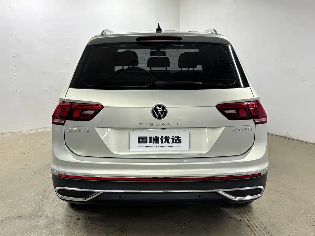 Volkswagen Tiguan L — фото 6