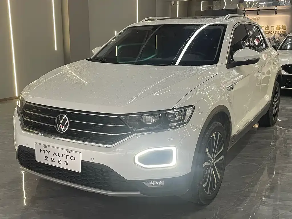 Volkswagen T-Roc — фото 1