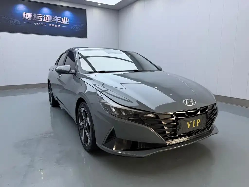 Hyundai Elantra — фото 6