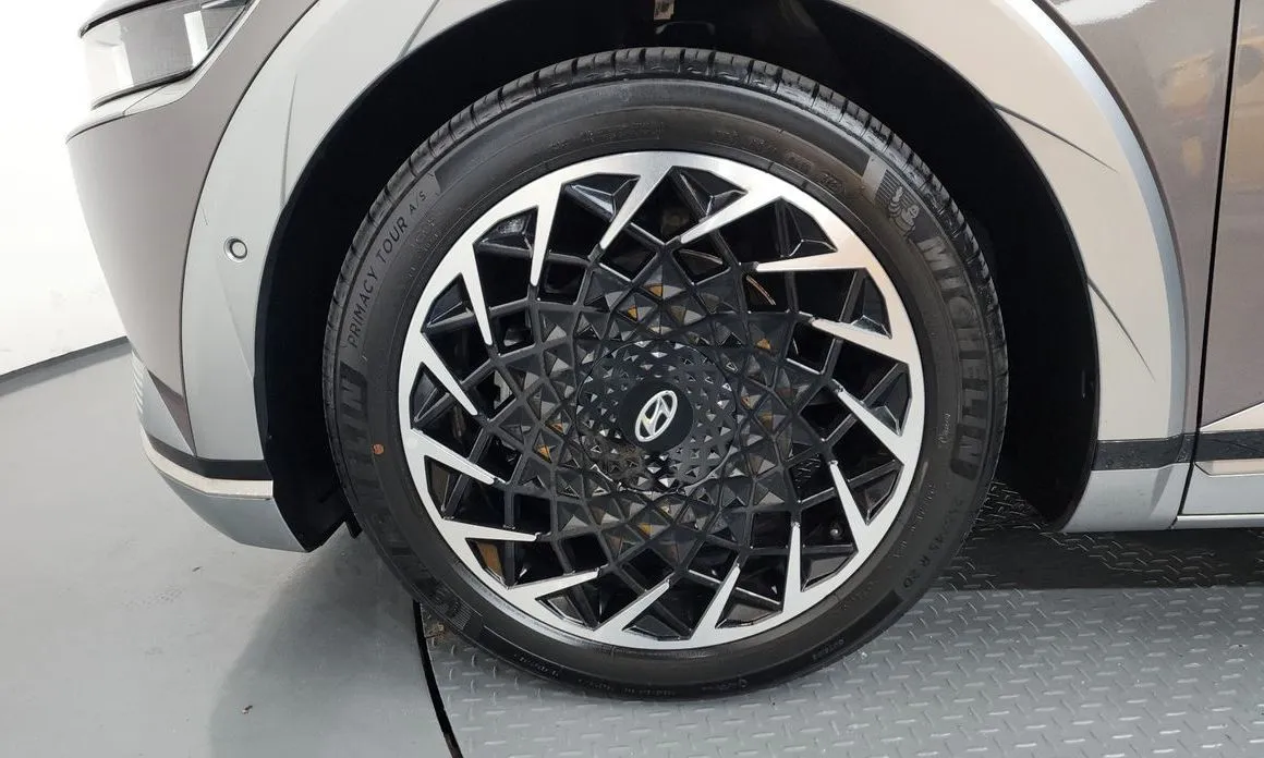 Hyundai Ioniq5 — фото 9