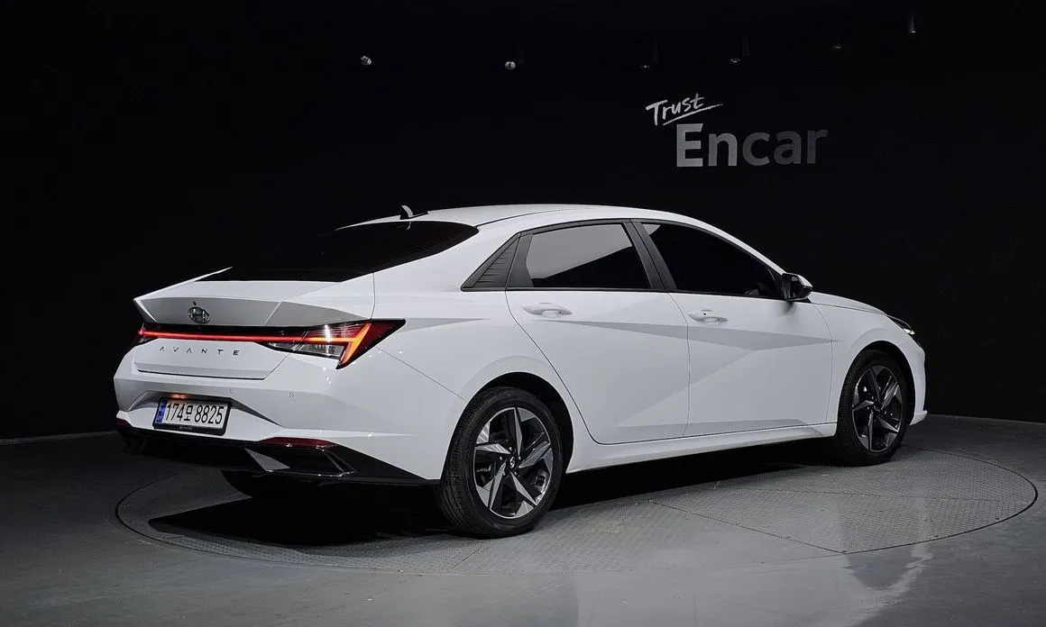 Hyundai AVANTE — фото 2