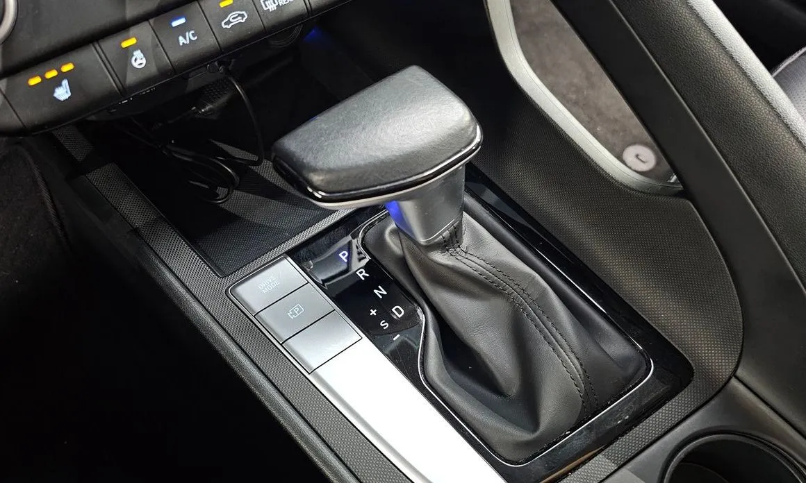 Hyundai AVANTE — фото 9