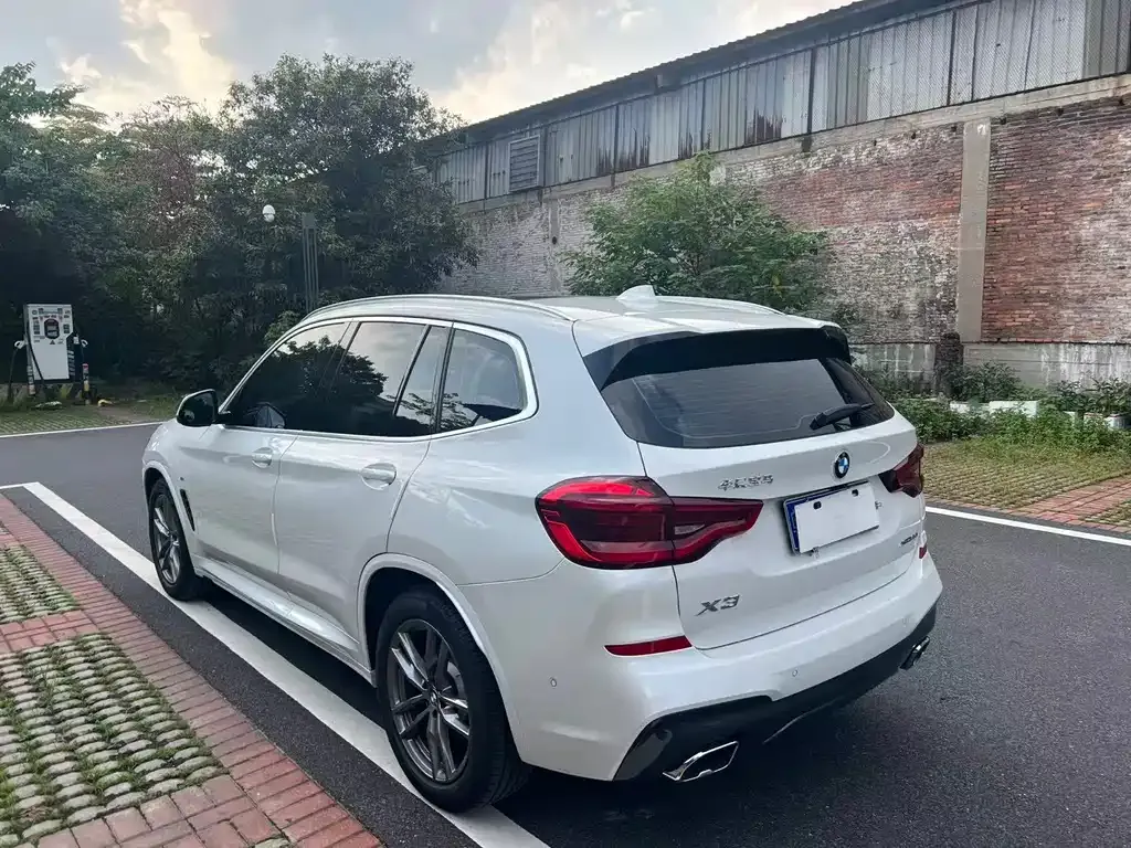 BMW X3 — фото 10