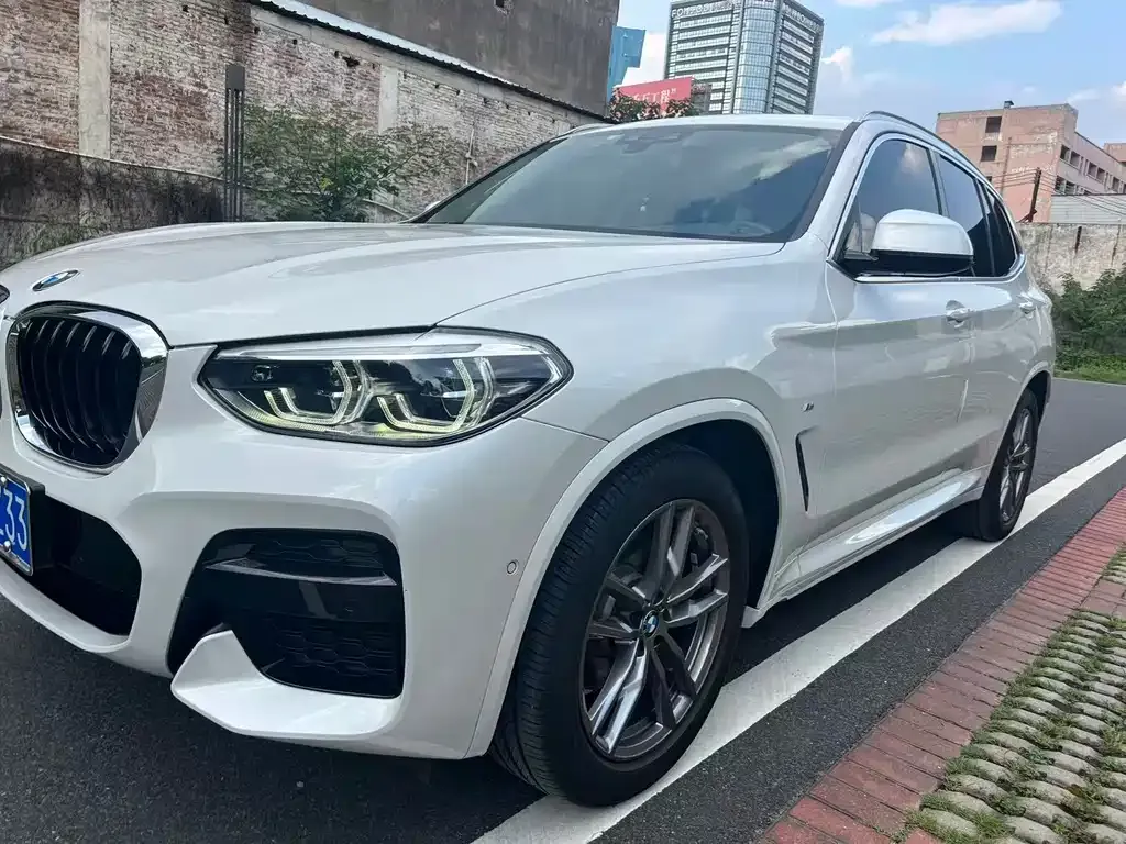 BMW X3 — фото 9