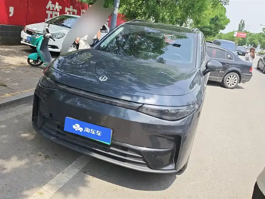 Leapmotor C16
