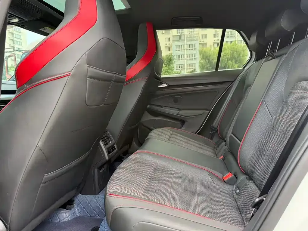 Volkswagen Golf GTI 2024 из CN, фото 8