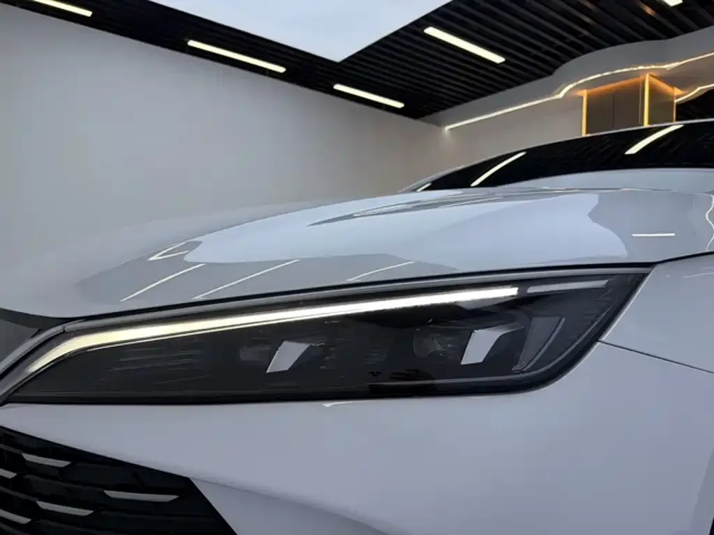 BYD Qin L — фото 2