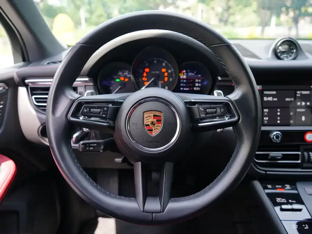 Porsche Macan — фото 4