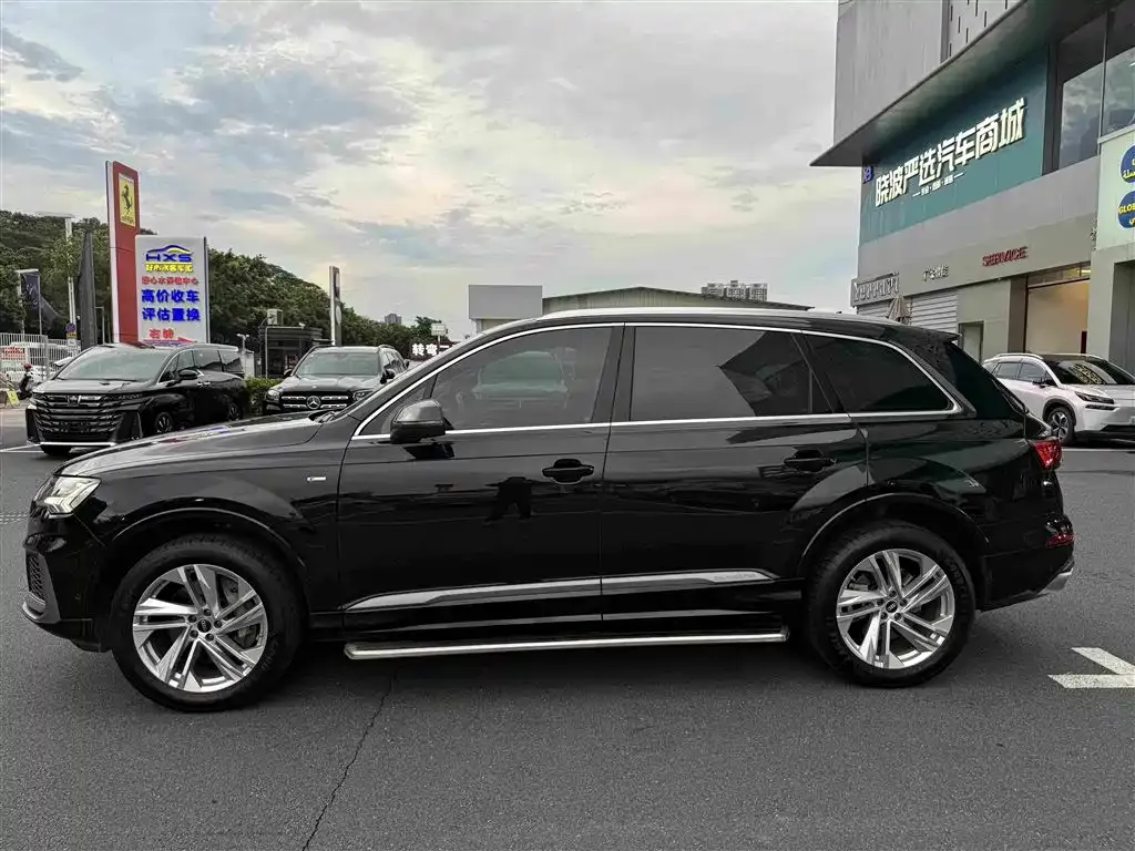 Audi Q7 — фото 2