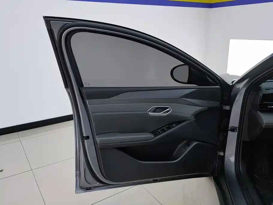 BYD Qin L — фото 2