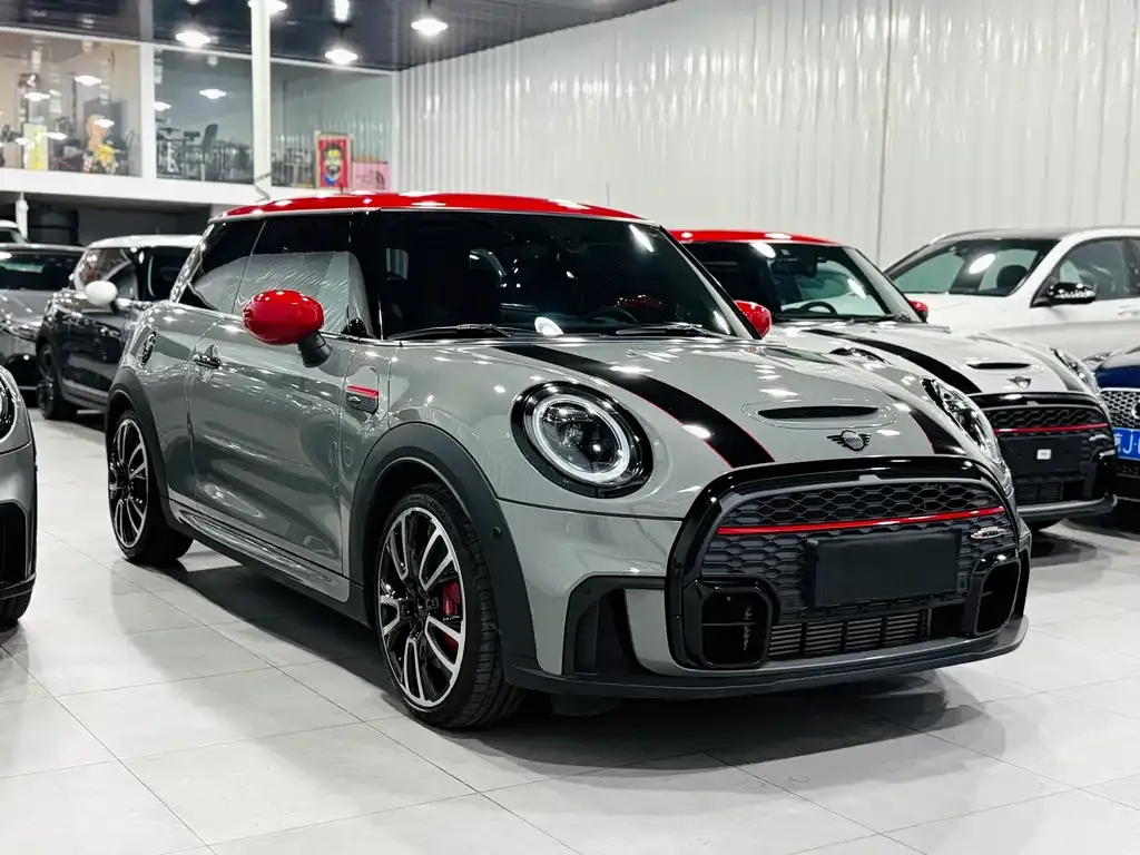 MINI JCW (John Cooper Works) — фото 1