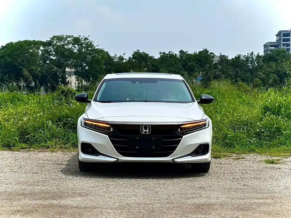 Honda Accord — фото 7