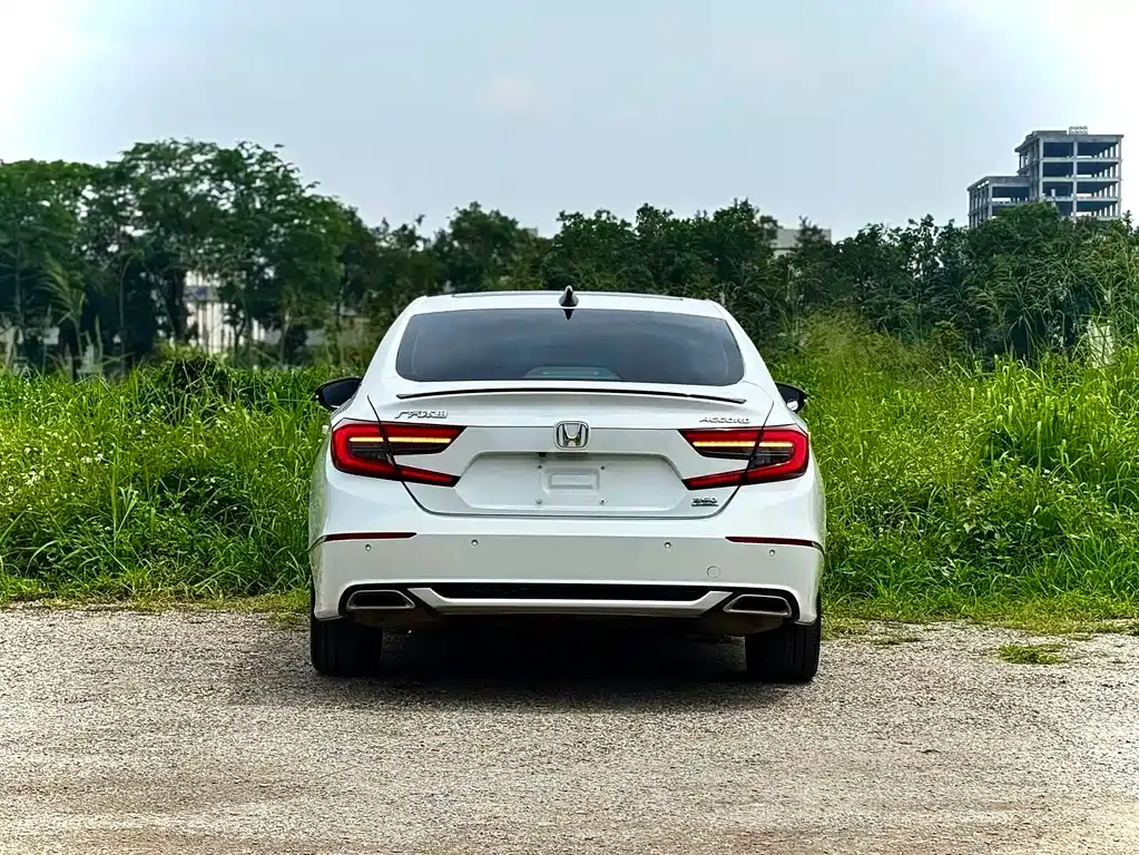 Honda Accord — фото 5