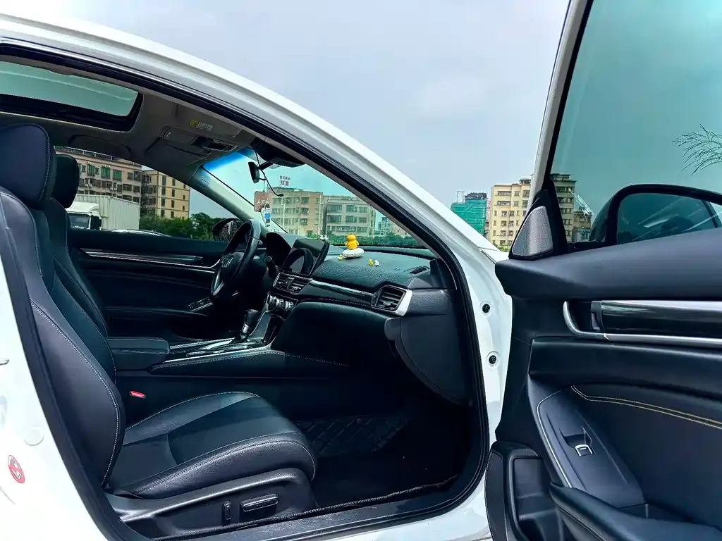 Honda Accord — фото 2