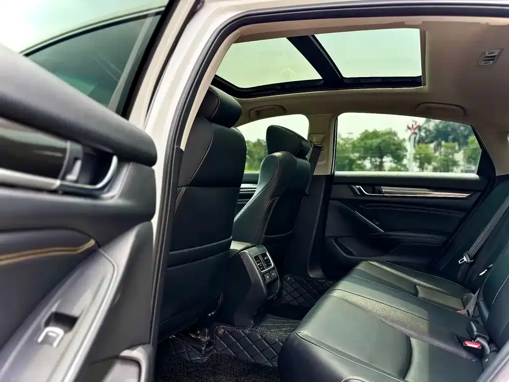 Honda Accord — фото 3