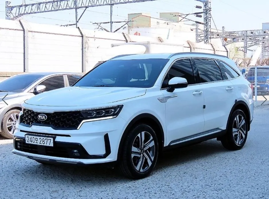 Kia Sorento — фото 8