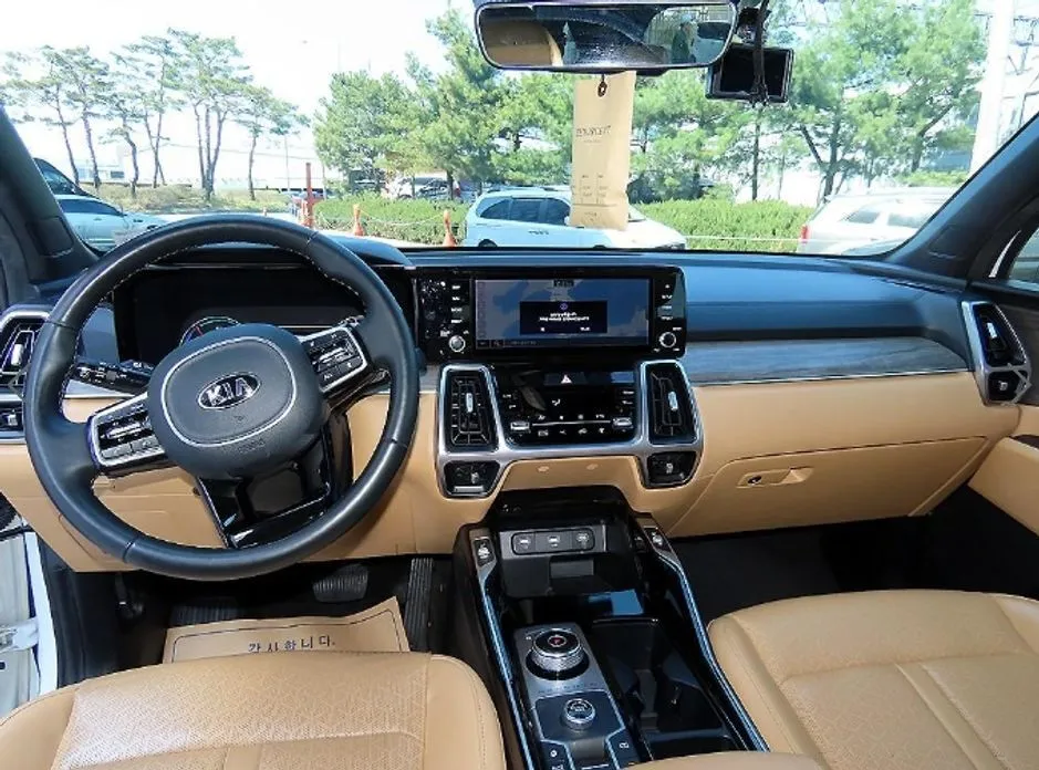 Kia Sorento — фото 9