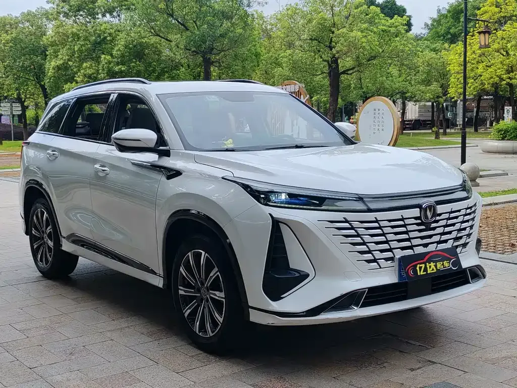 Changan CS75PLUS — фото 8