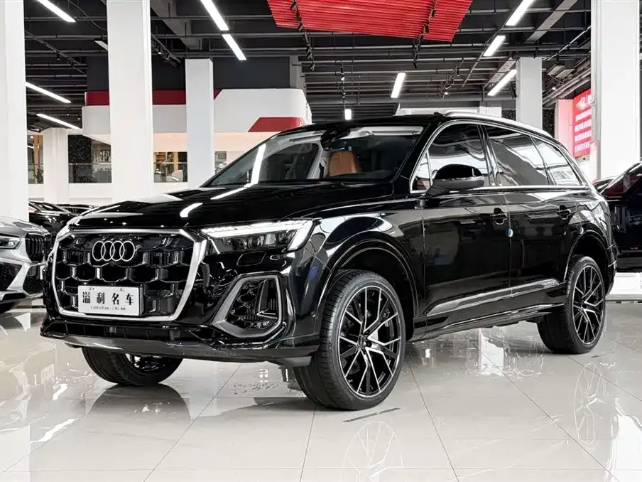 Audi Q7 — фото 1