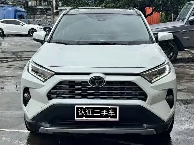 Toyota RAV4 — фото 3