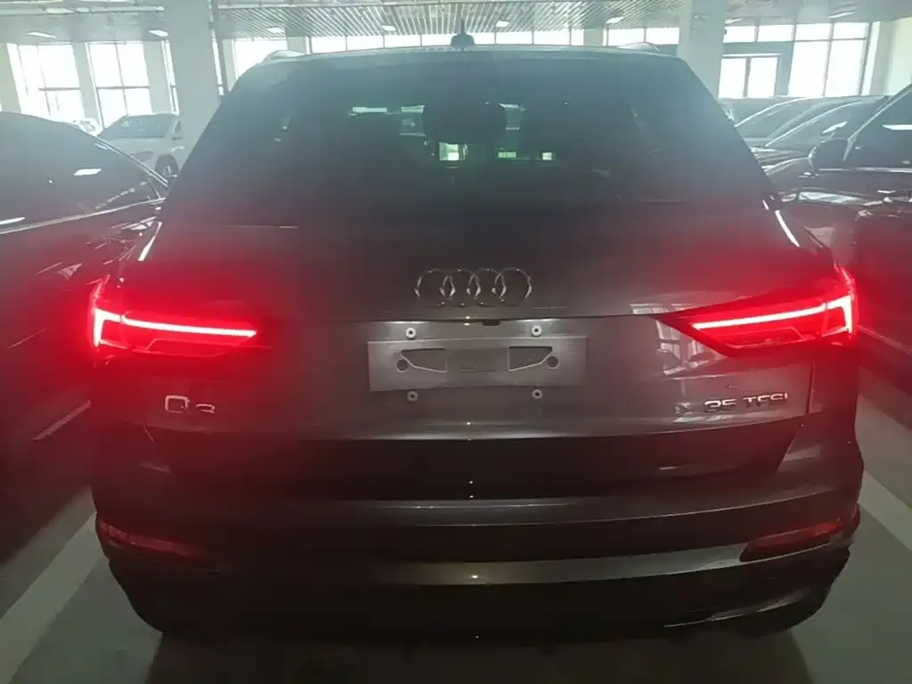 Audi Q3 — фото 4