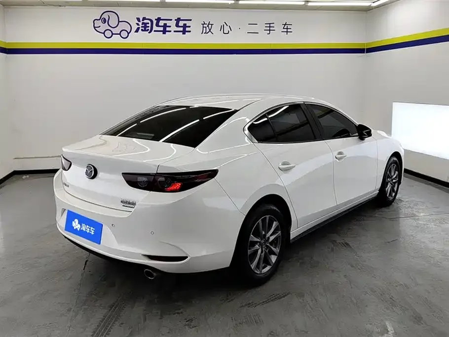 Mazda 3 Axela 2022 из CN, фото 4