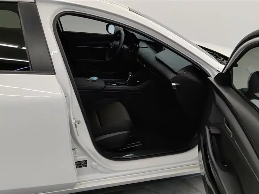 Mazda 3 Axela 2022 из CN, фото 10