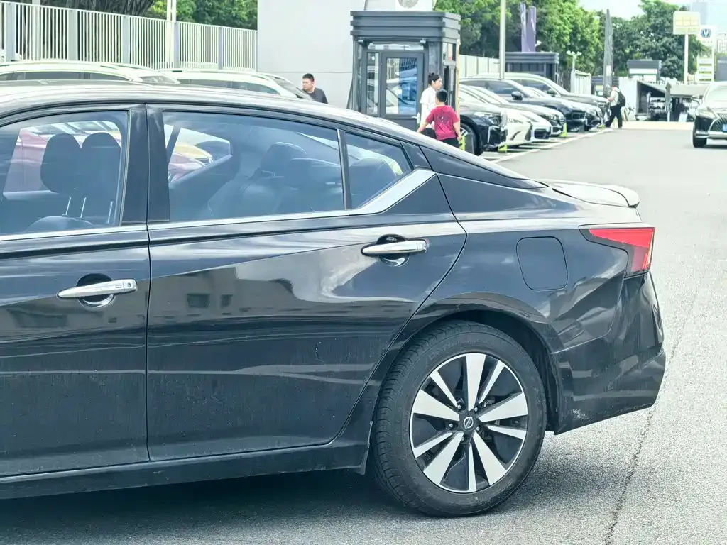 Nissan Teana — фото 4