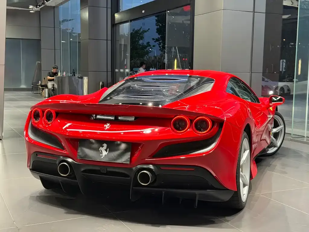 Ferrari F8 — фото 4