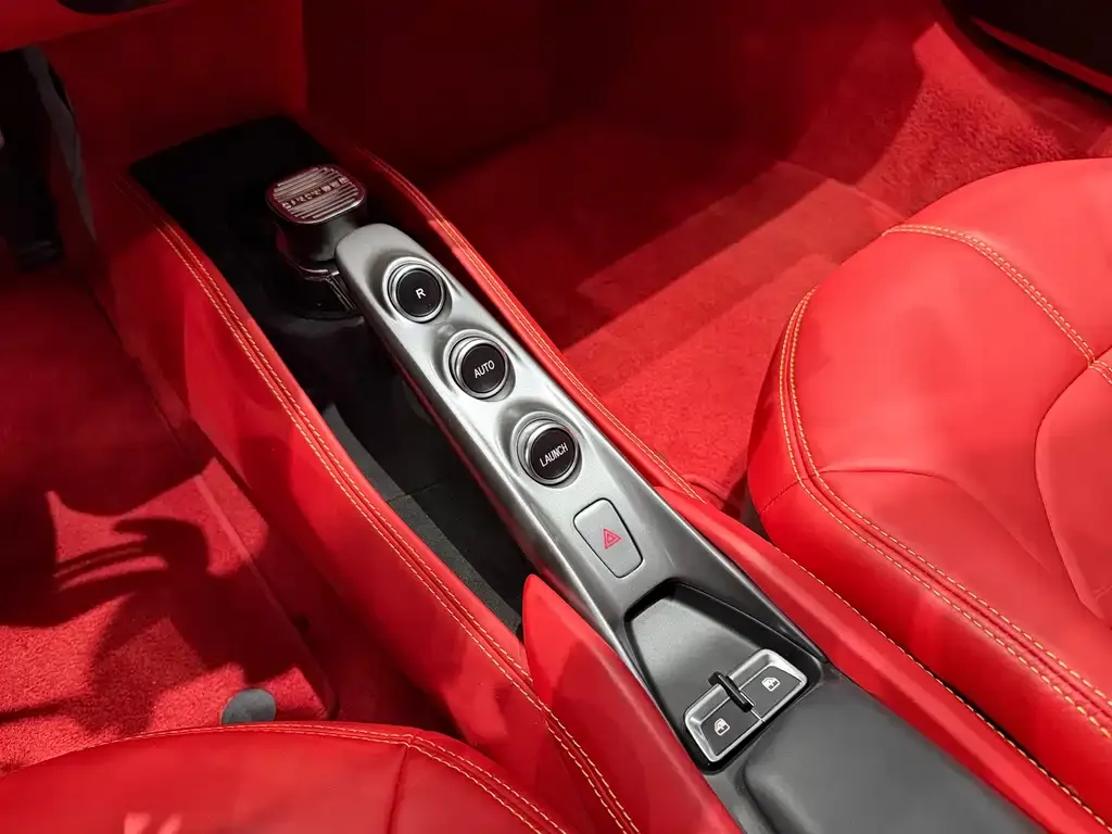Ferrari F8 — фото 3
