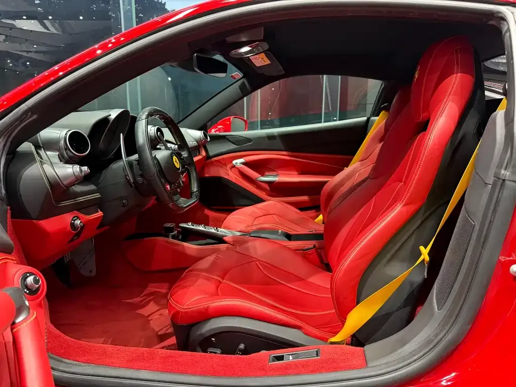 Ferrari F8 — фото 2