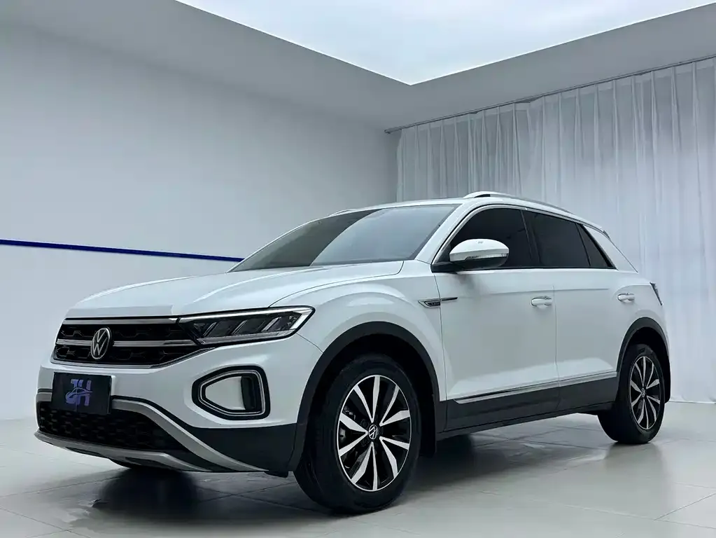 Volkswagen T-Roc — фото 1
