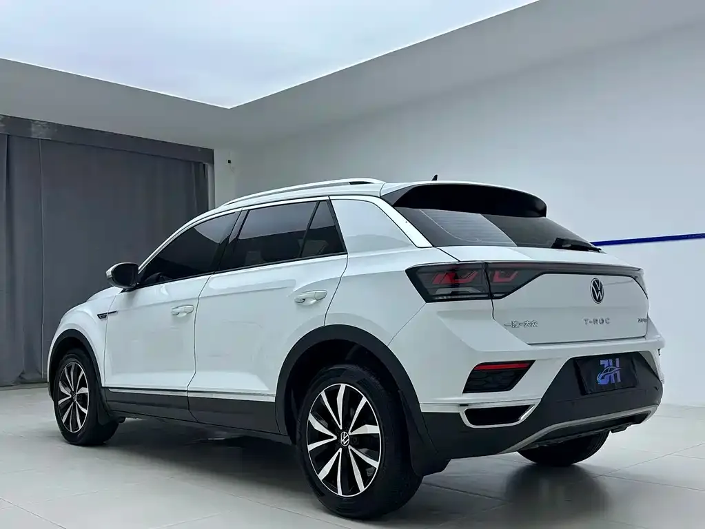 Volkswagen T-Roc — фото 4