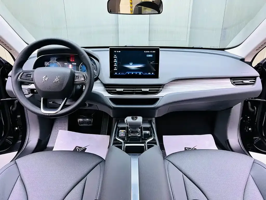 Hongqi E-QM5 — фото 7